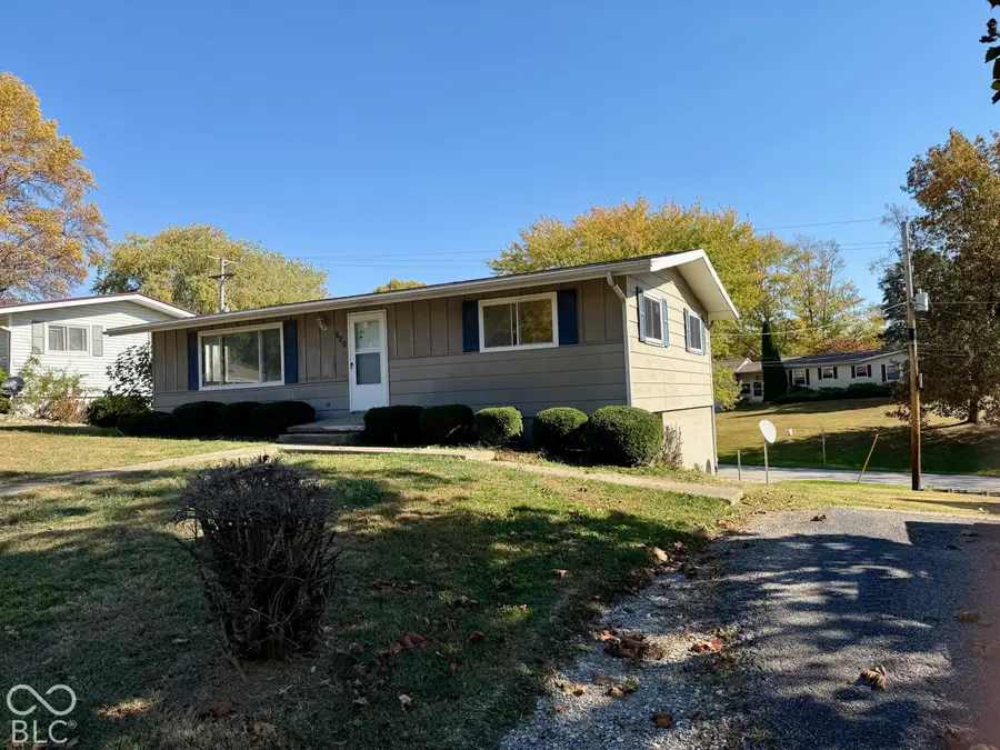 820 Knob Hill, Veedersburg, IN 47987 - #2