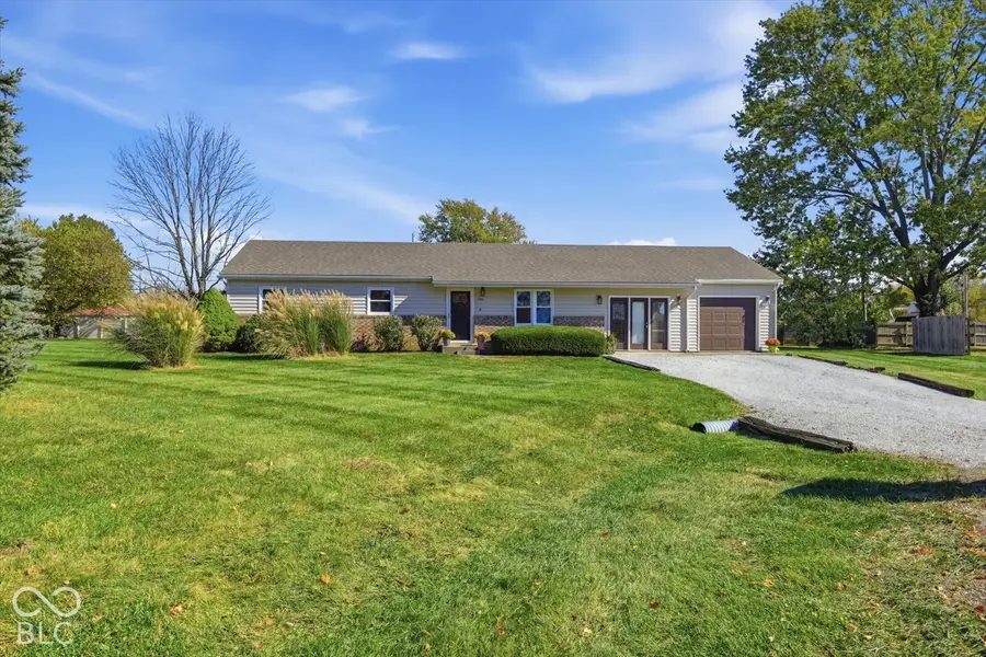 2854 S Oakland Drive, Shelbyville, IN 46176 - #2
