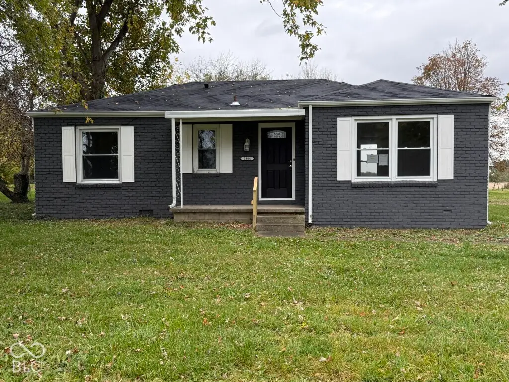 2304 E County Road 700 N, Muncie, IN 47303 - #1