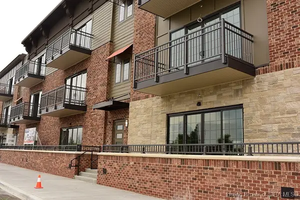 218 Mulberry Street, Jeffersonville, IN 47130