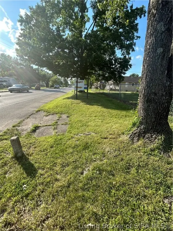 2104 Allison Lane, Jeffersonville, IN 47130 - #1