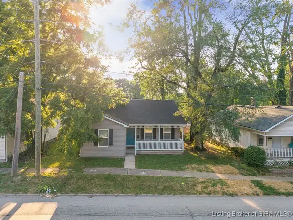 407 N Indiana Avenue, Sellersburg, IN 47172