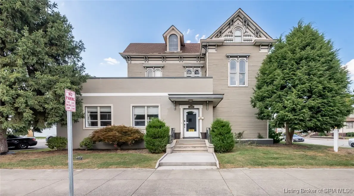 1217 E Spring Street, New Albany, IN 47150 - #1