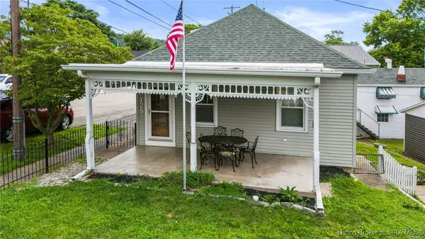 128 West Street, Madison, IN 47250