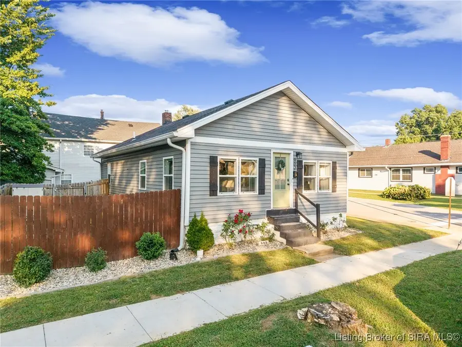 902 Mechanic Street, Jeffersonville, IN 47130 - #2