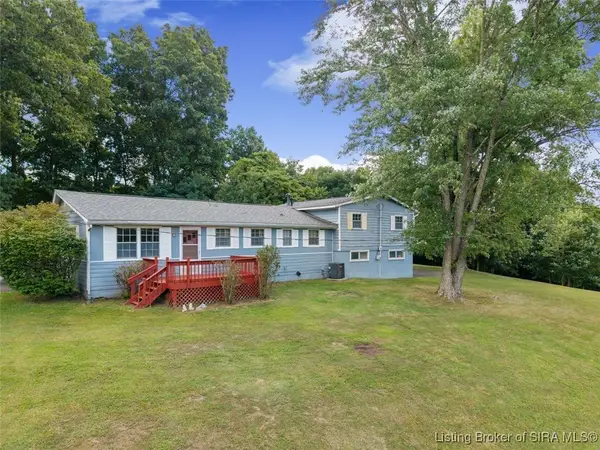 6024 May Street, Floyds Knobs, IN 47119