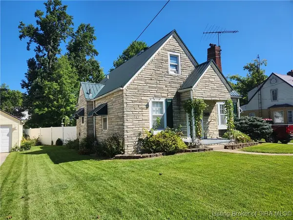 506 W Water Street, Paoli, IN 47454