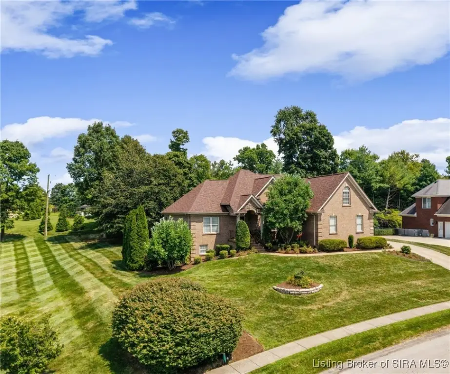 3542 Lafayette Parkway, Floyds Knobs, IN 47119 - #1