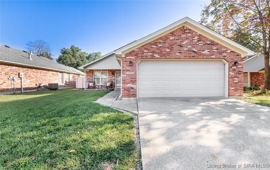 4203 Treesdale Drive, Sellersburg, IN 47172 - #2