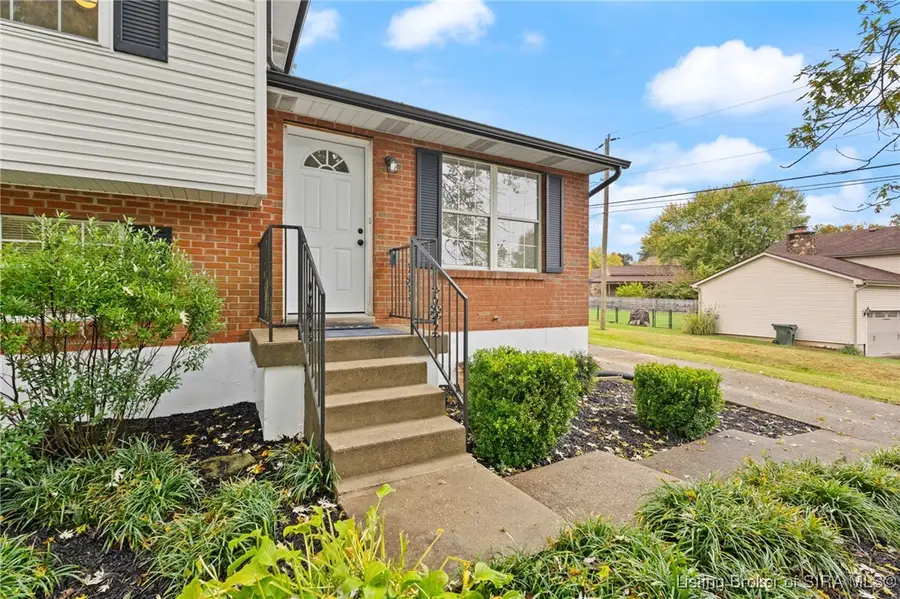 4105 Stone Place, New Albany, IN 47150 - #3