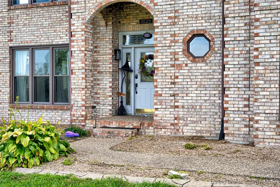 1625 Old State Road, Henryville, IN 47126 - #3