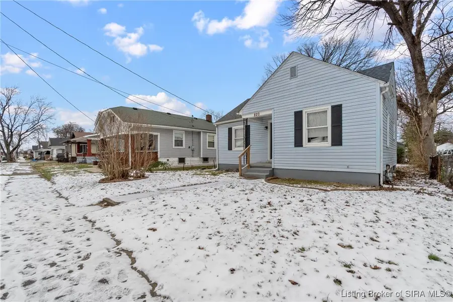 820 Mechanic Street, Jeffersonville, IN 47130 - #3