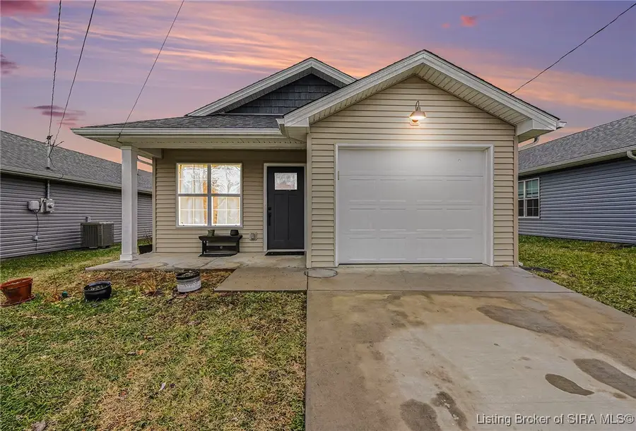 975 Wooded Trail, Scottsburg, IN 47170 - #2