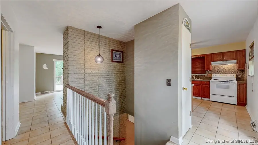 211 N Oak Street, Clarksville, IN 47129 - #3