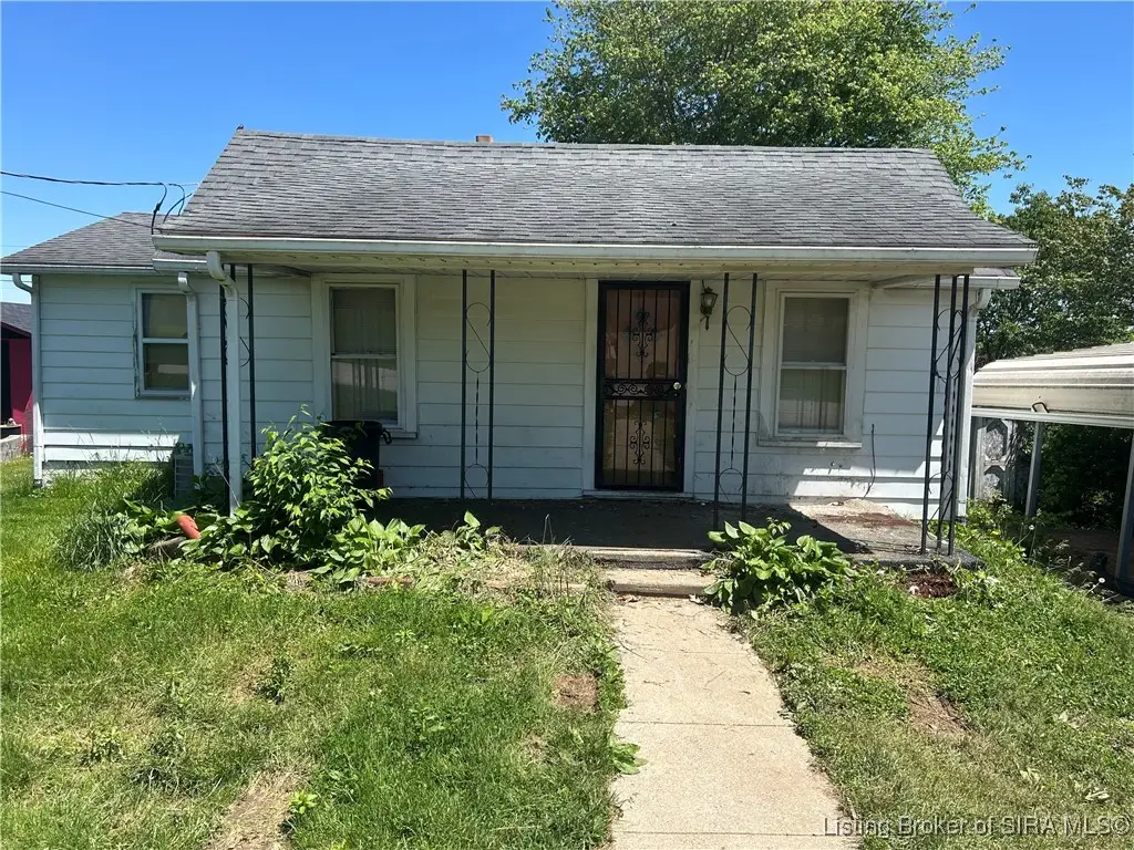 905 N Locust Street, Salem, IN 47167 - #1