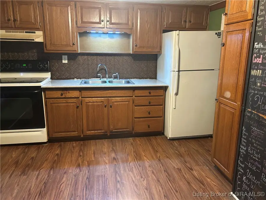 905 N Locust Street, Salem, IN 47167 - #2