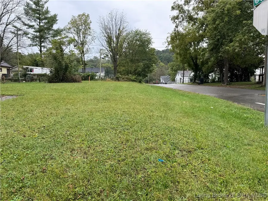 655 7th Street W, New Albany, IN 47150 - #2