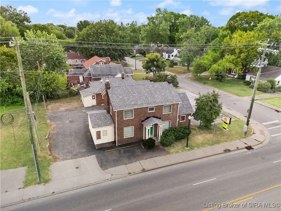 1302 E 10th Street, Jeffersonville, IN 47130 - #2