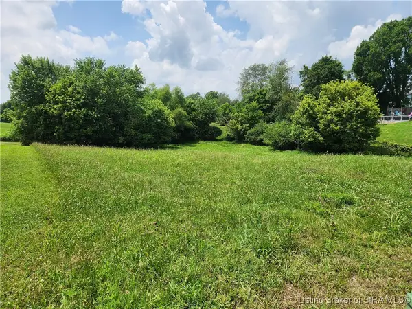 101, 103, & 105 Hounds Way, Salem, IN 47167