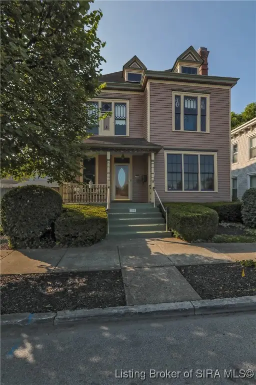 209 W Market Street, Jeffersonville, IN 47130 - #1