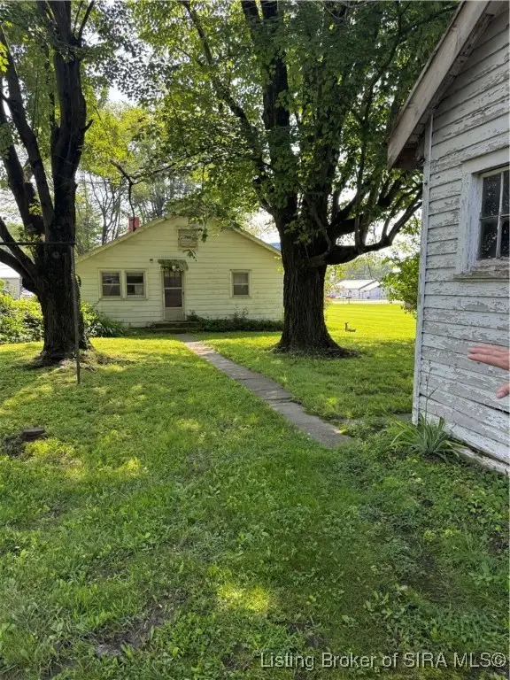 862 S Gardner Street, Scottsburg, IN 47170 - #3