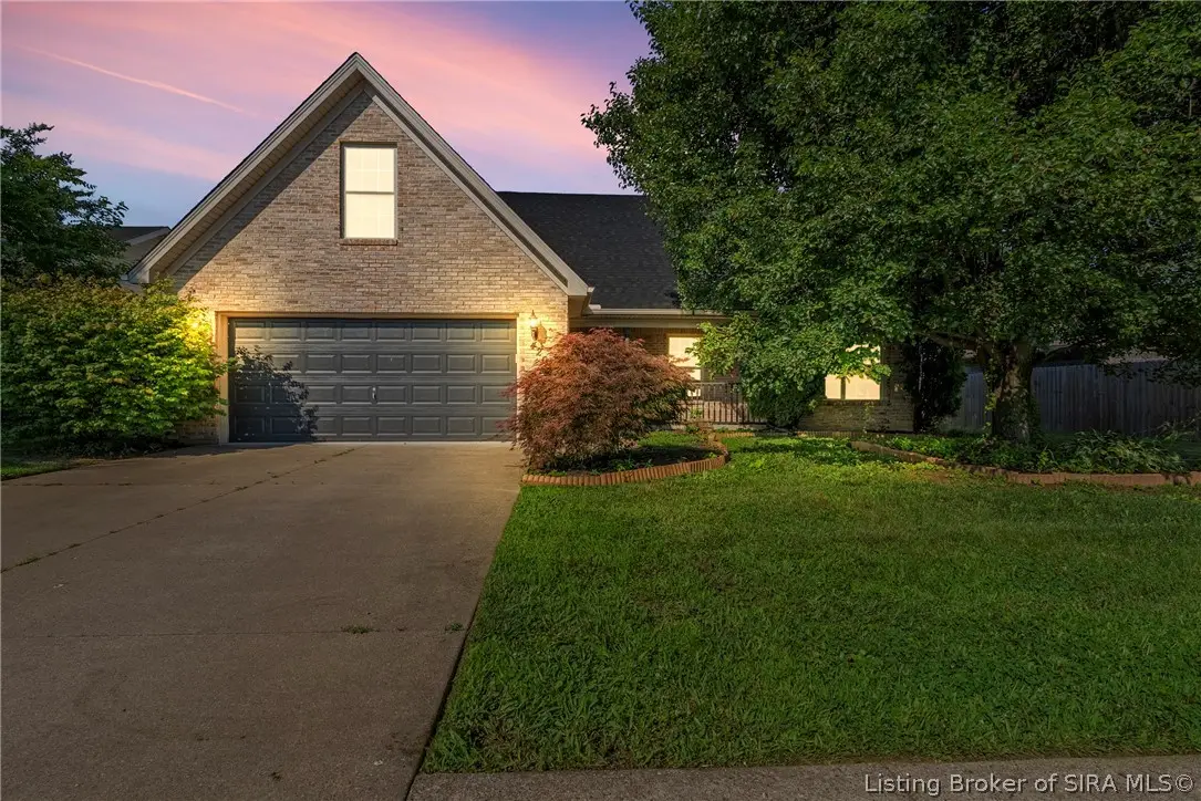 4208 Queens Court, Jeffersonville, IN 47130 - #1