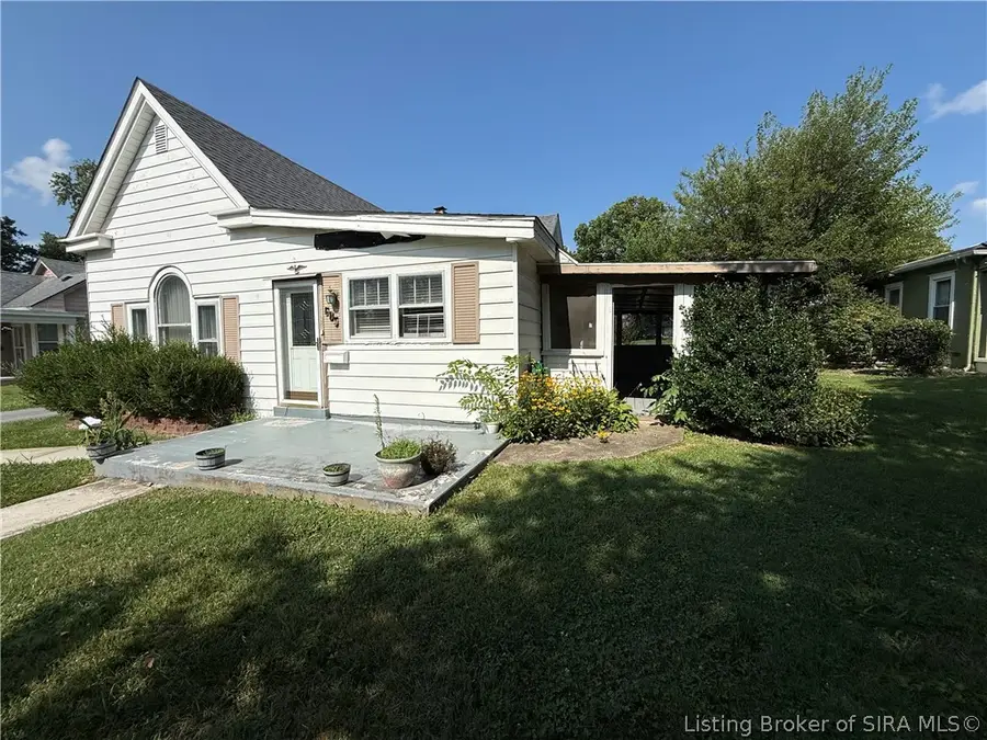 605 Lincoln Boulevard, Sellersburg, IN 47172 - #3