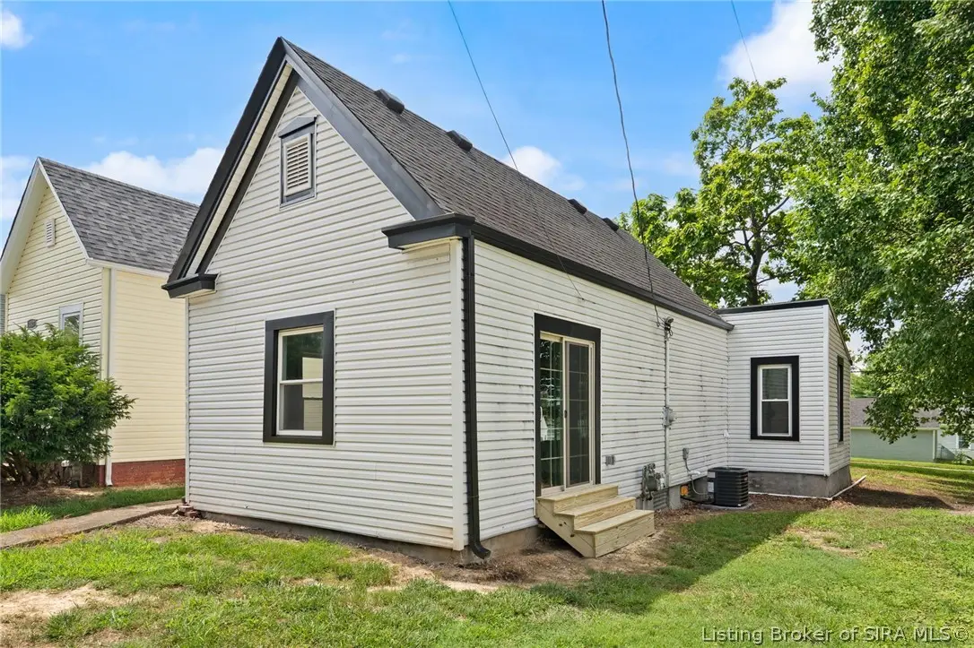 1329 Roosevelt Avenue, New Albany, IN 47150 - #1