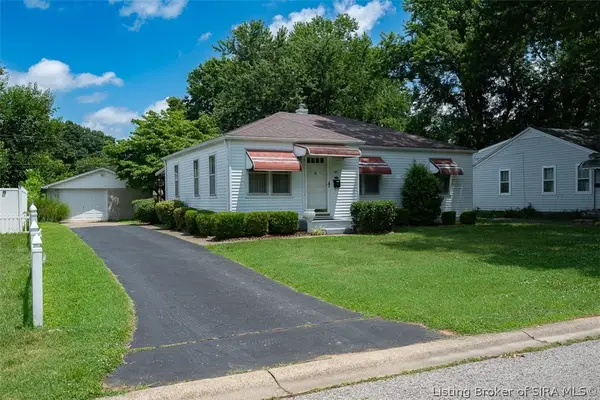 40 Louise Street, Jeffersonville, IN 47130