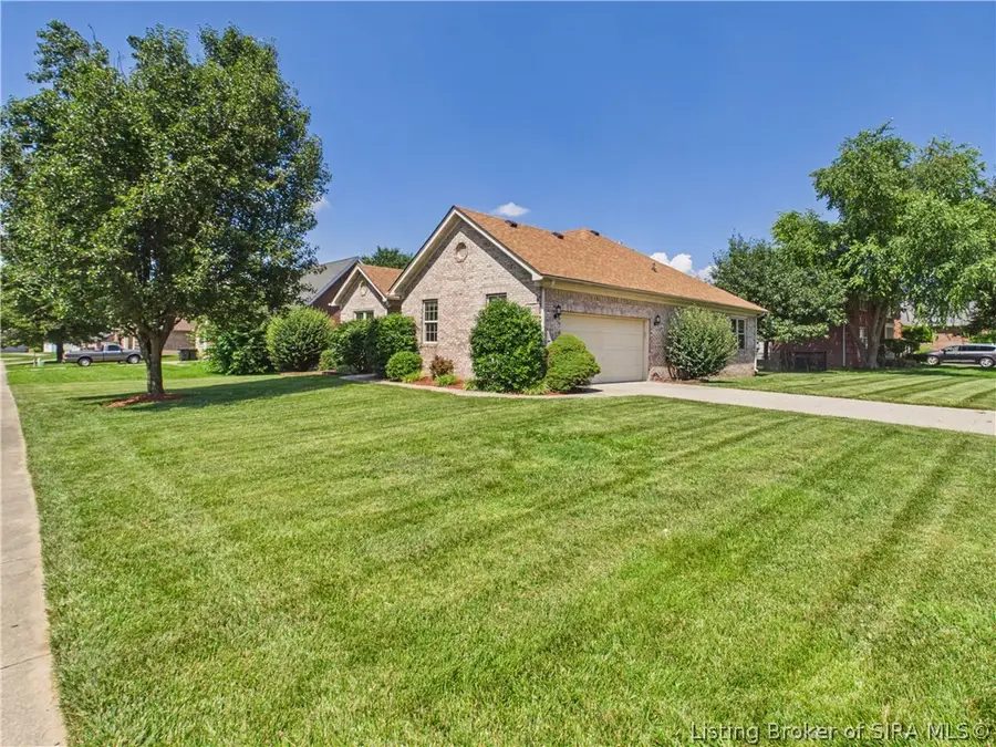 3619 Kerry Ann Way, Jeffersonville, IN 47130 - #3