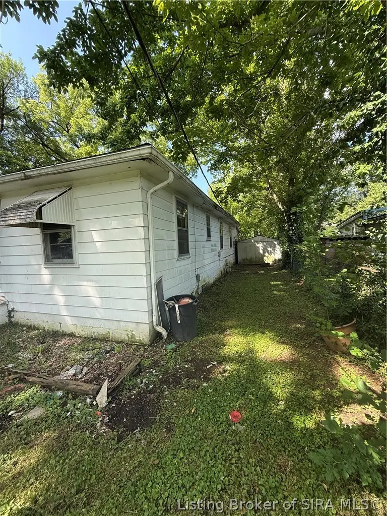 821 W 8th Street, New Albany, IN 47150 - #2