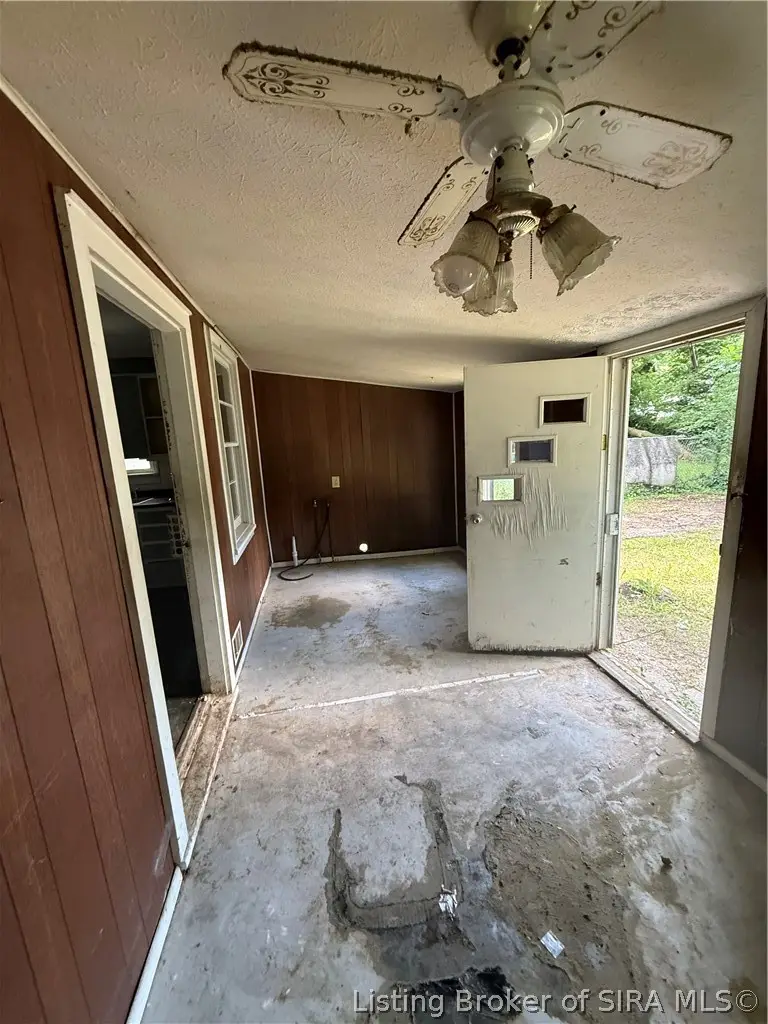 821 W 8th Street, New Albany, IN 47150 - #3