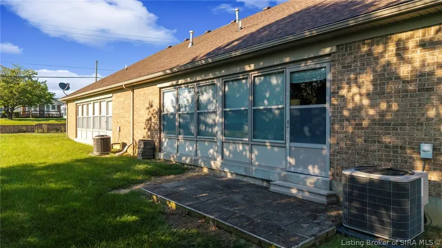 3513 Wexford Court, New Albany, IN 47150 - #3