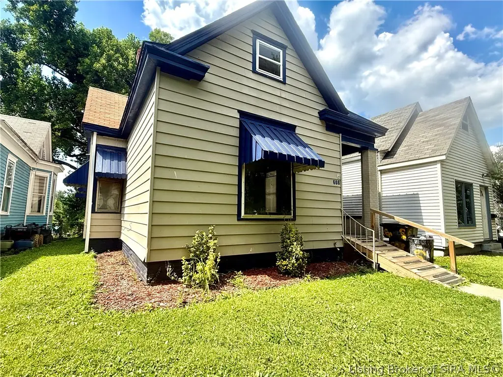608 W Spring Street, New Albany, IN 47150 - #1