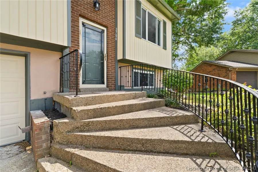 2704 Scales Court, Jeffersonville, IN 47130 - #3
