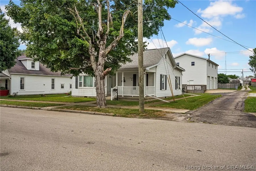212 W Forsythe Street, Greensburg, IN 47240 - #3