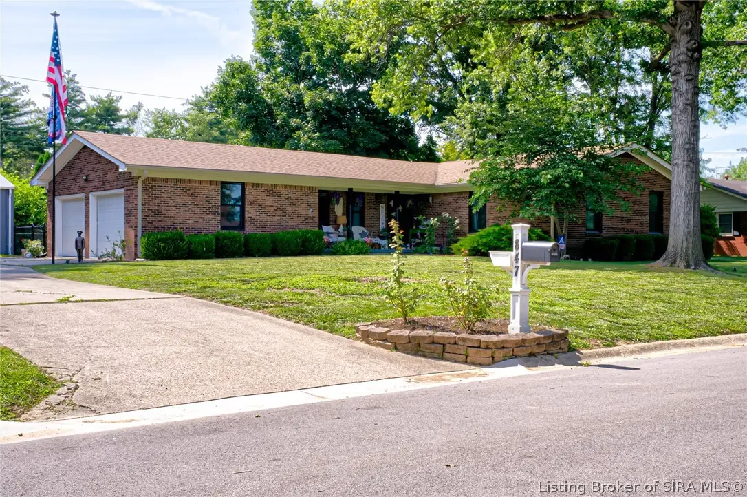 847 Beechwood Street, Sellersburg, IN 47172 - #1