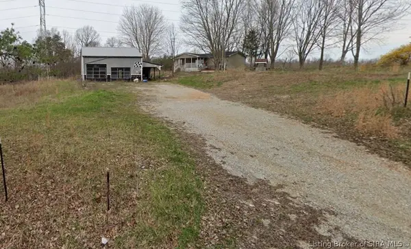 2767 S Hickory Grove Road, Pekin, IN 47165