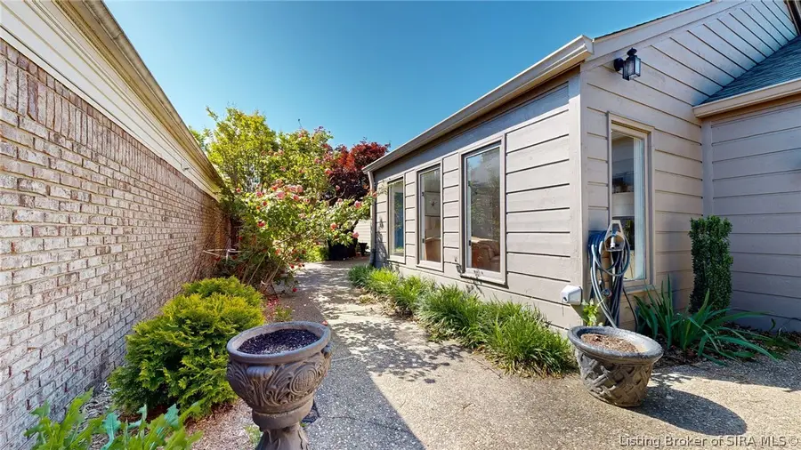 33 Abby Chase, Jeffersonville, IN 47130 - #2