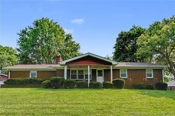 8408 County Line Road, Sellersburg, IN 47172