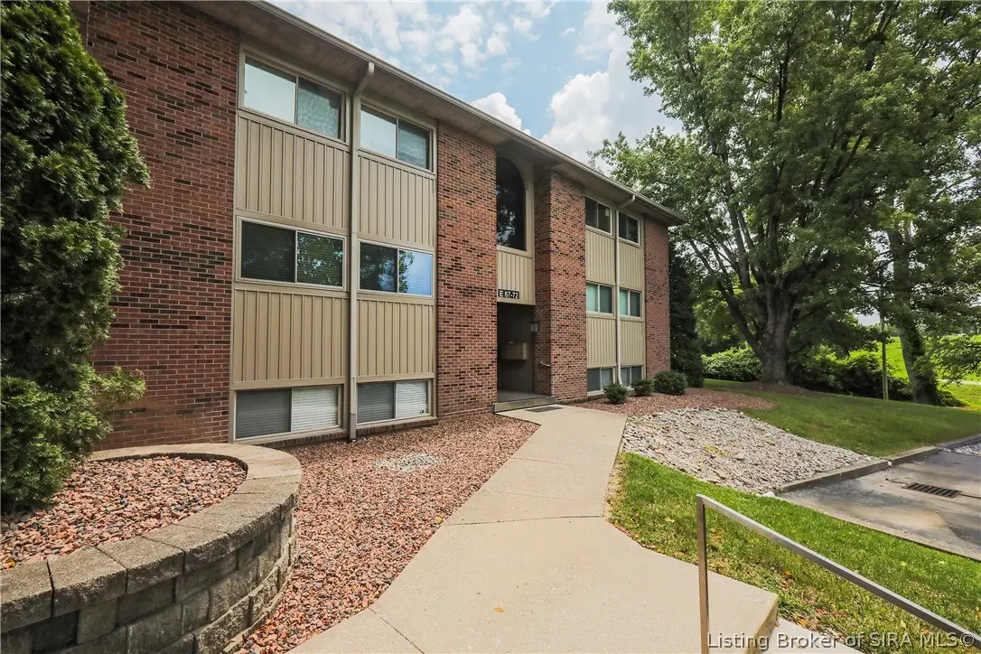 69 Lakeshore Drive, Clarksville, IN 47129 - #1