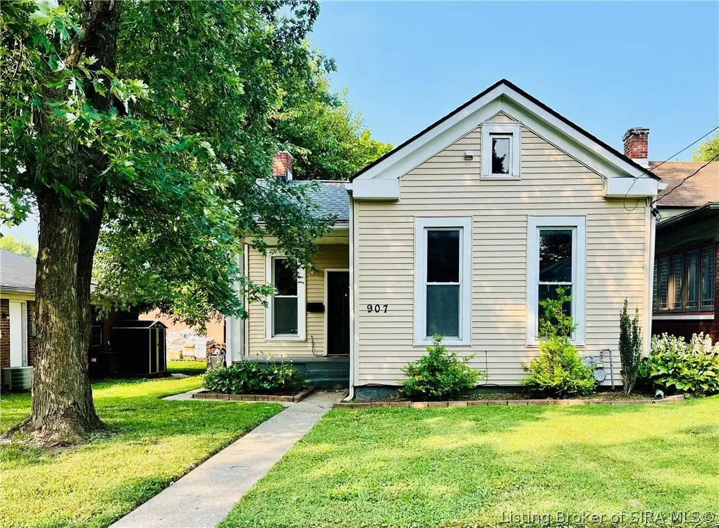 907 Watt Street, Jeffersonville, IN 47130 - #1