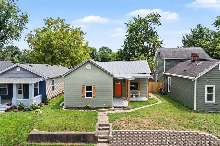 1022 S Virginia Avenue, Clarksville, IN 47129 - #2