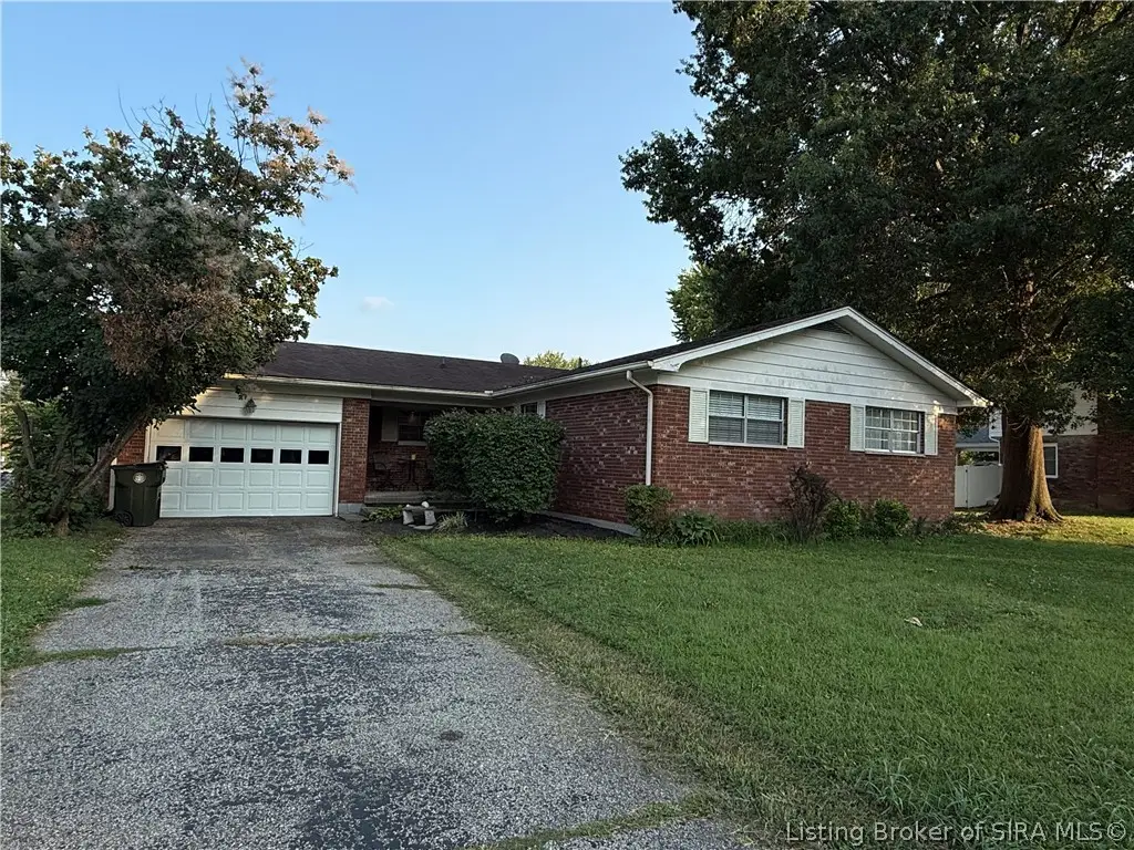 1018 Castlewood Drive, New Albany, IN 47150 - #1