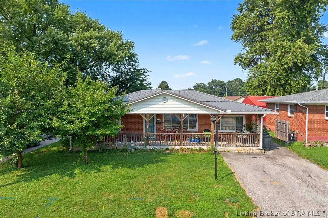 1025 Morris Avenue, Jeffersonville, IN 47130 - #1