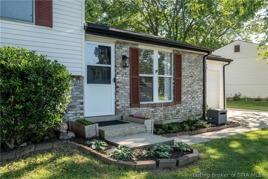 316 Mary Drive, New Albany, IN 47150 - #2