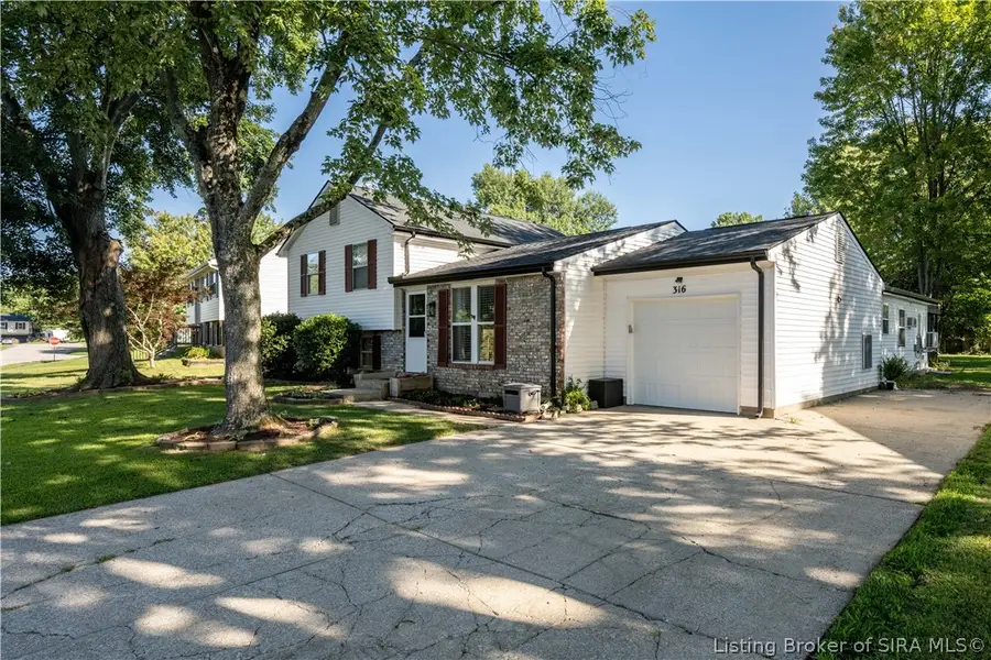 316 Mary Drive, New Albany, IN 47150 - #3