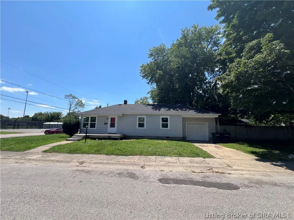 700 Brighton Avenue, Jeffersonville, IN 47130 - #1