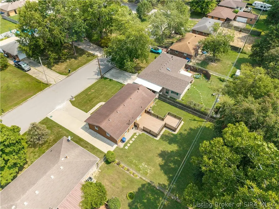 815 Alabama Avenue, Sellersburg, IN 47172 - #3