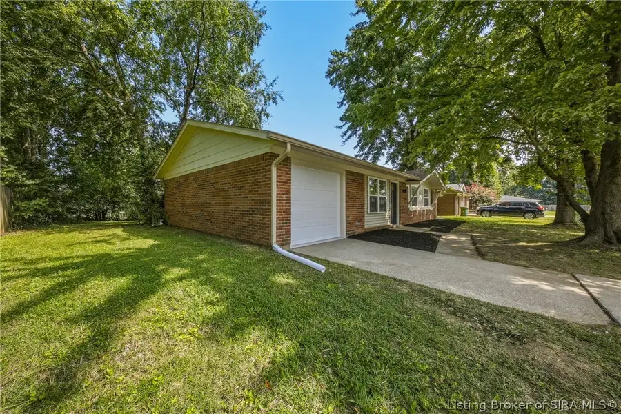 2511 Bishop Circle, Jeffersonville, IN 47130 - #3